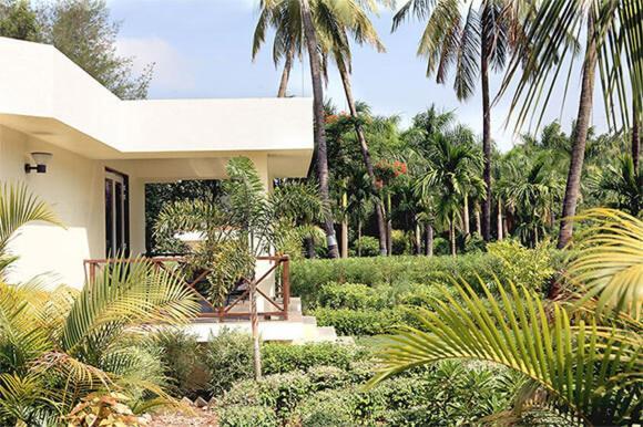 Palmwoods Retreat Resort *